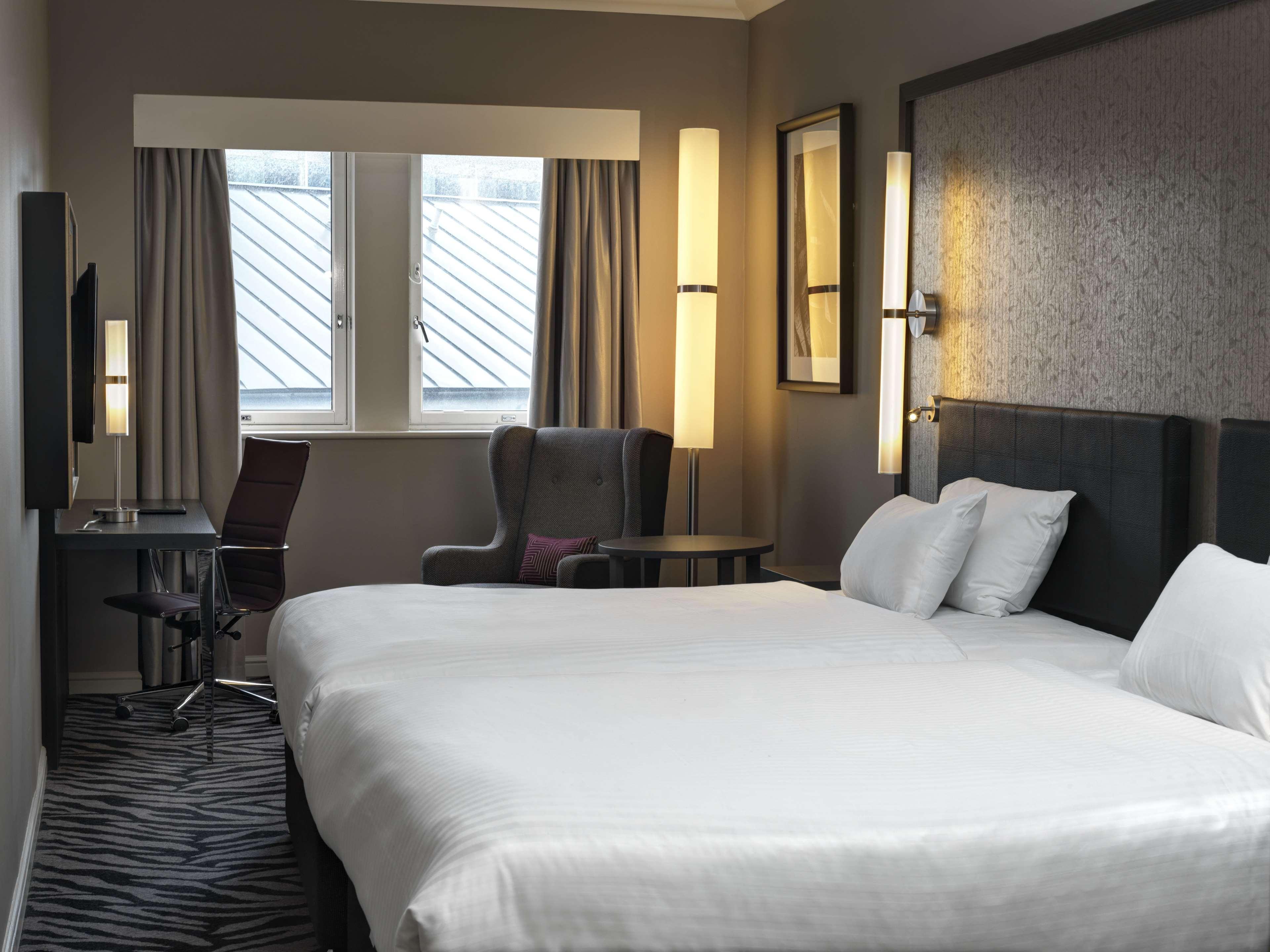 Doubletree By Hilton Edinburgh City Centre Экстерьер фото