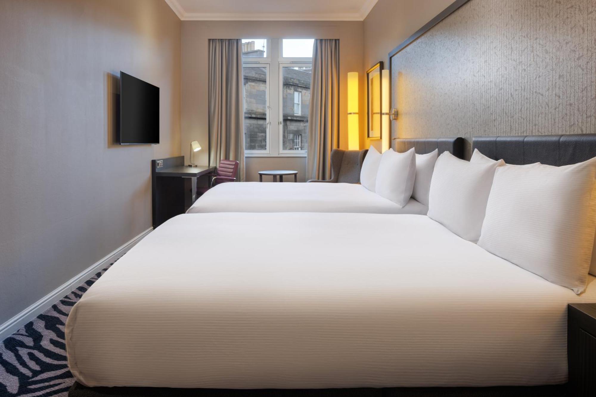 Doubletree By Hilton Edinburgh City Centre Экстерьер фото