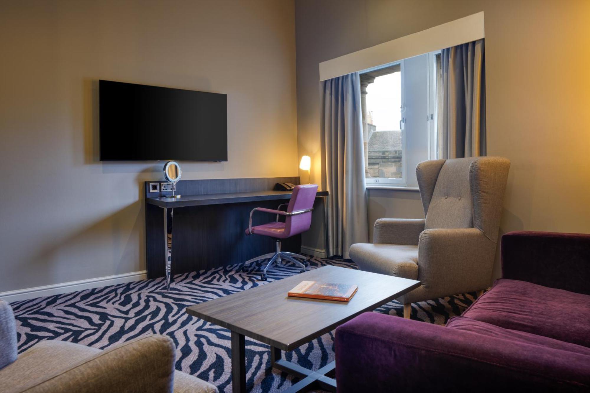 Doubletree By Hilton Edinburgh City Centre Экстерьер фото