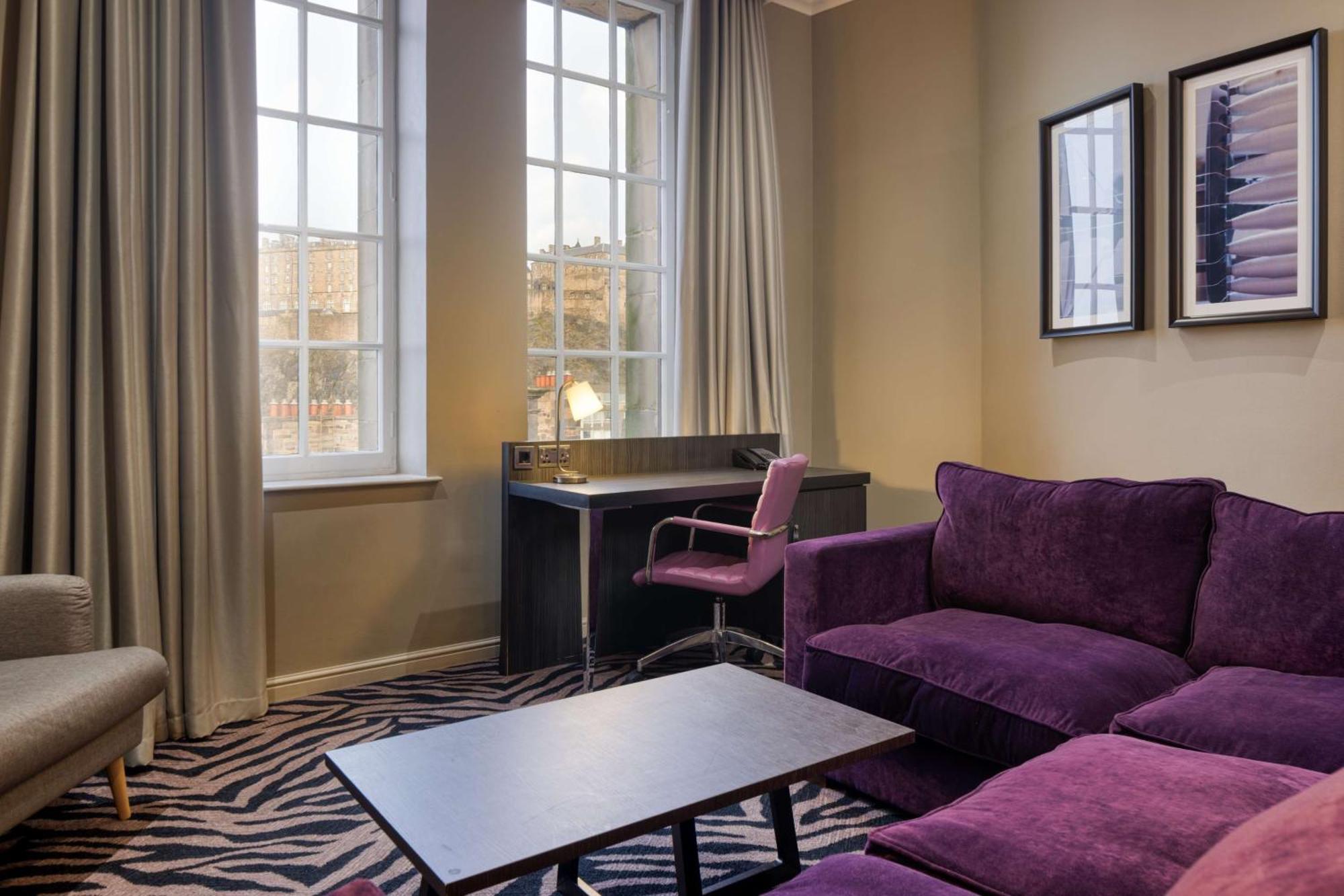 Doubletree By Hilton Edinburgh City Centre Экстерьер фото
