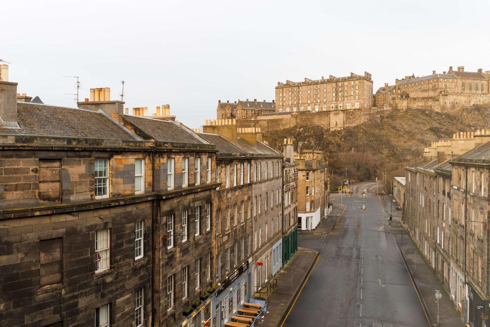 Doubletree By Hilton Edinburgh City Centre Экстерьер фото