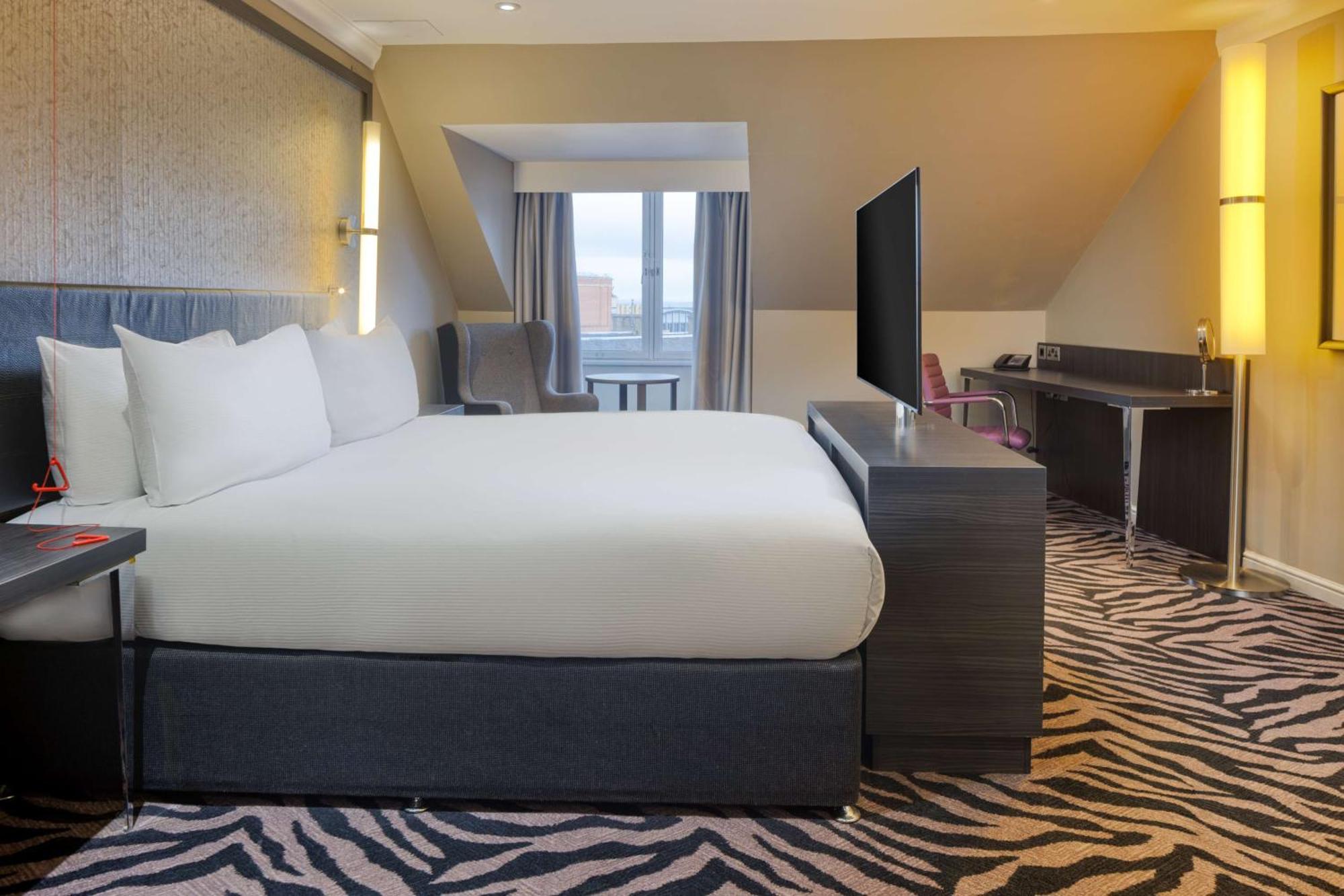 Doubletree By Hilton Edinburgh City Centre Экстерьер фото
