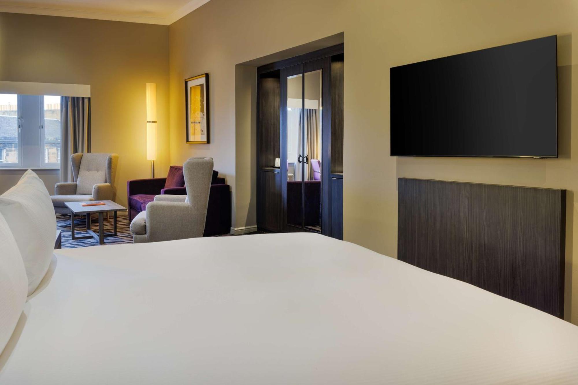 Doubletree By Hilton Edinburgh City Centre Экстерьер фото