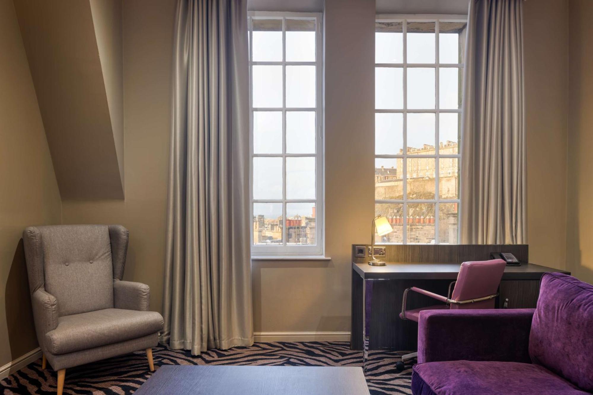 Doubletree By Hilton Edinburgh City Centre Экстерьер фото