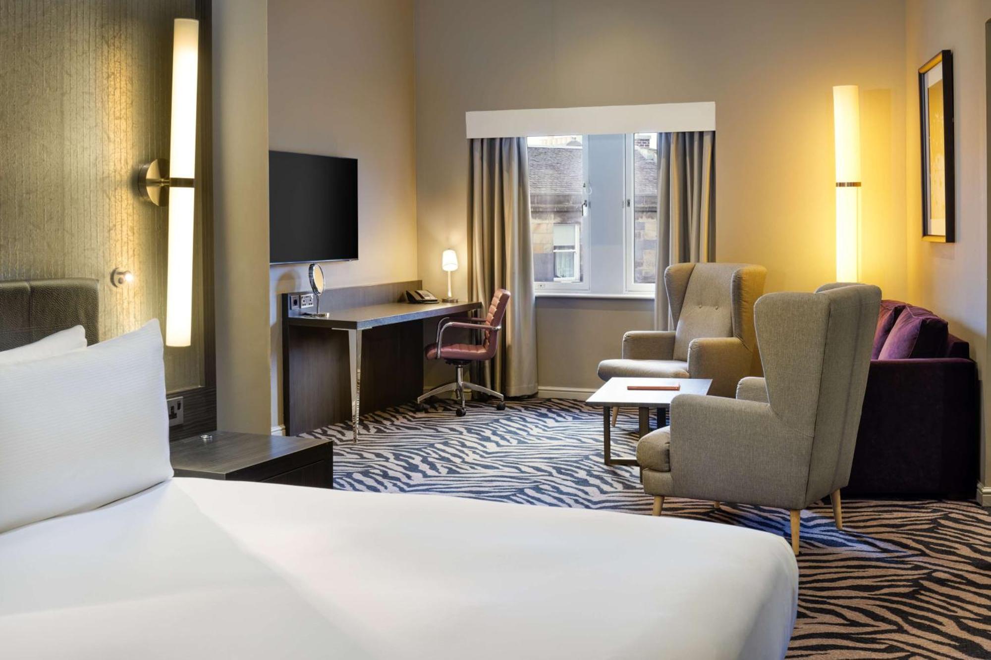Doubletree By Hilton Edinburgh City Centre Экстерьер фото