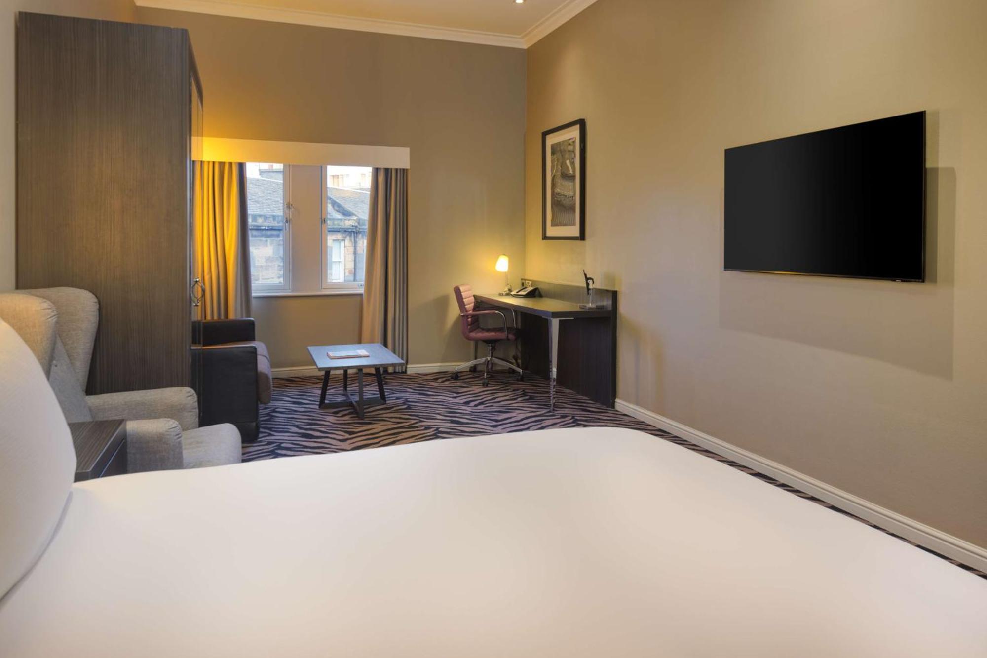 Doubletree By Hilton Edinburgh City Centre Экстерьер фото