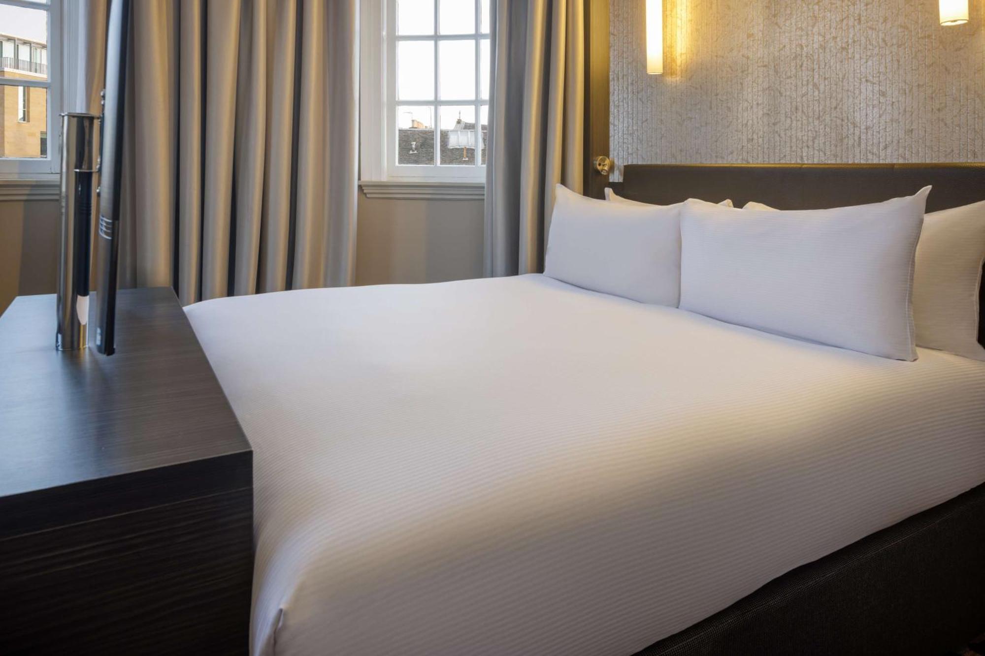 Doubletree By Hilton Edinburgh City Centre Экстерьер фото
