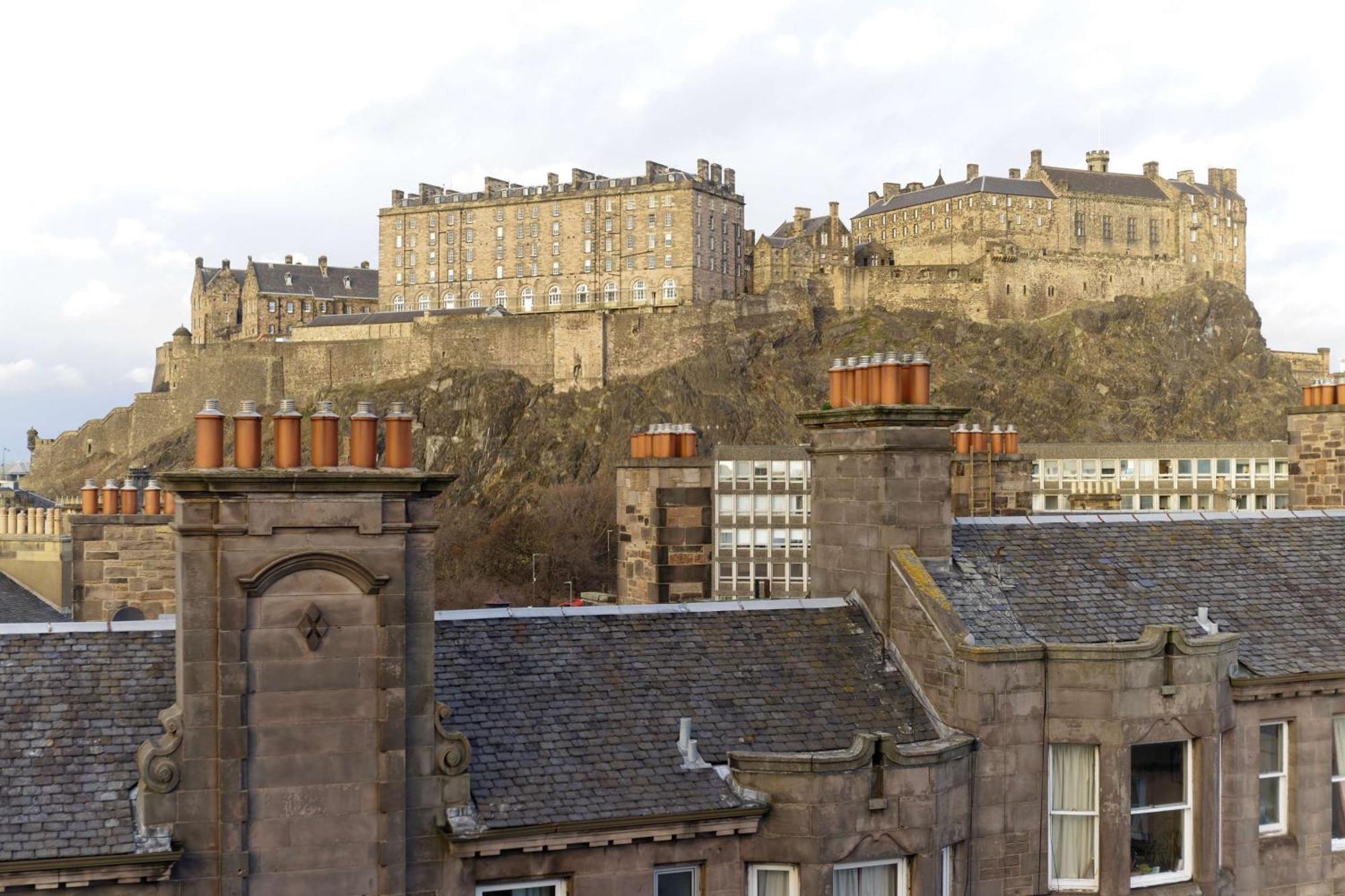 Doubletree By Hilton Edinburgh City Centre Экстерьер фото