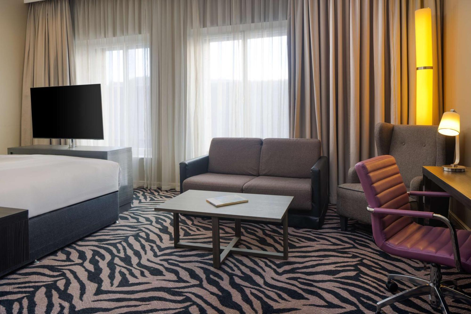 Doubletree By Hilton Edinburgh City Centre Экстерьер фото