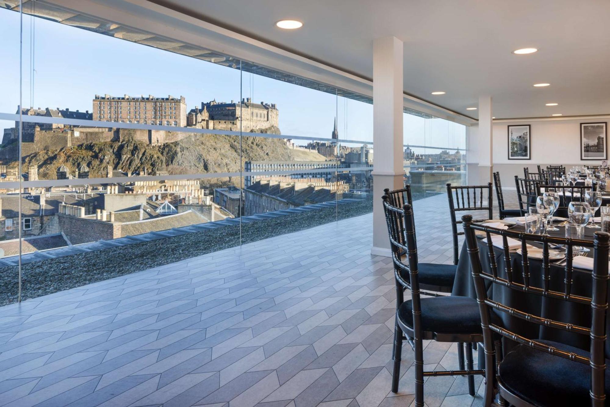 Doubletree By Hilton Edinburgh City Centre Экстерьер фото