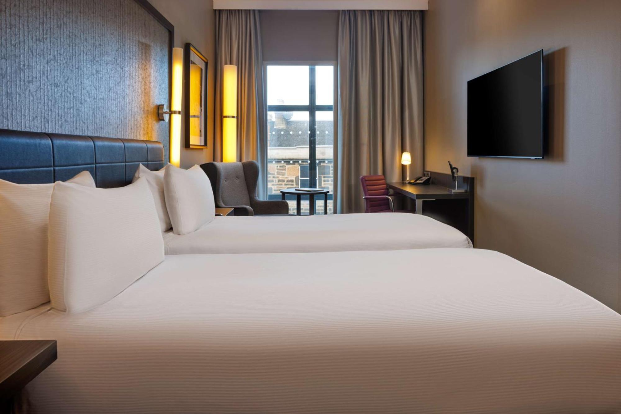 Doubletree By Hilton Edinburgh City Centre Экстерьер фото