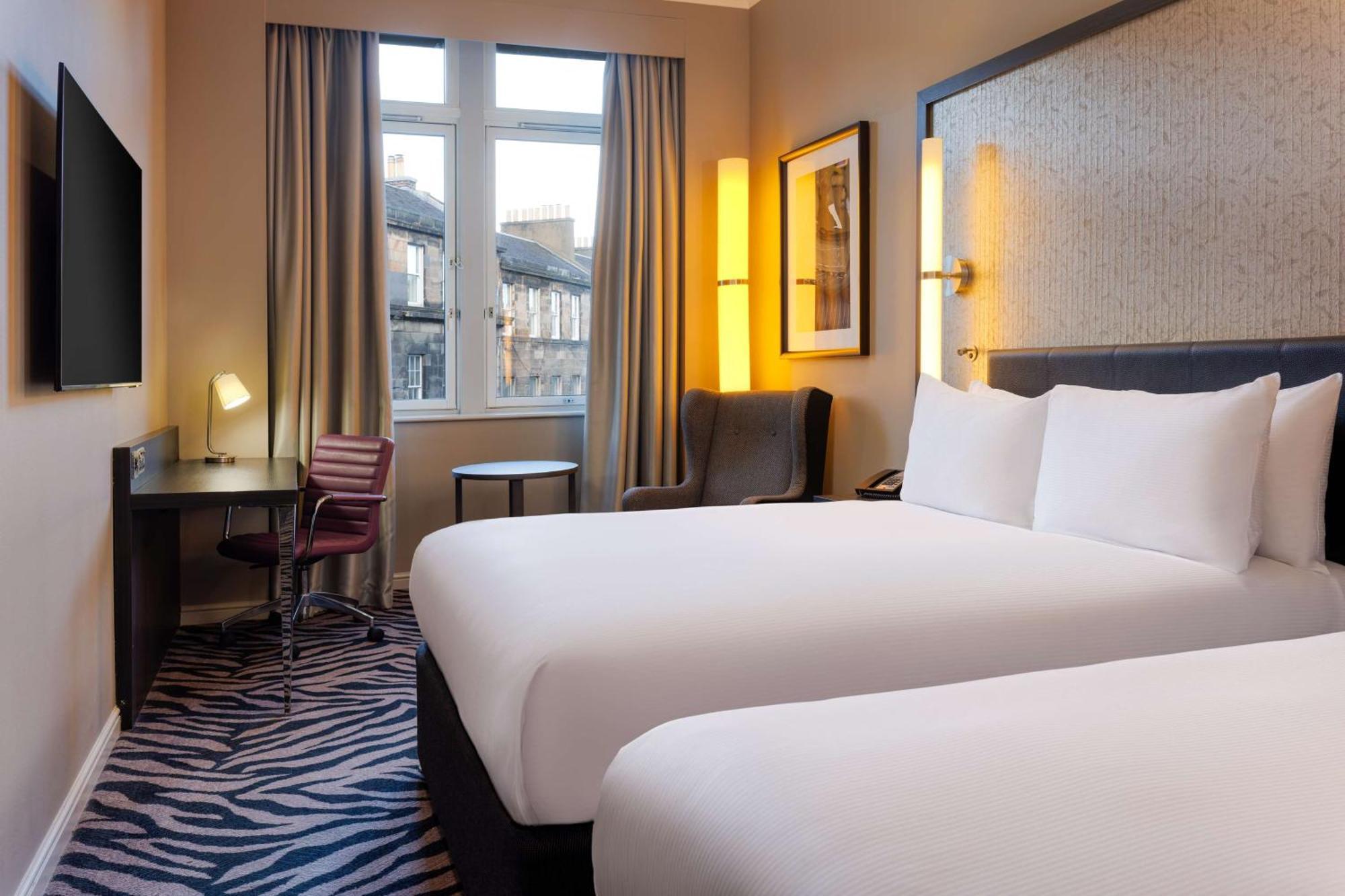 Doubletree By Hilton Edinburgh City Centre Экстерьер фото